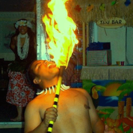 hawaiianfireeaters-1